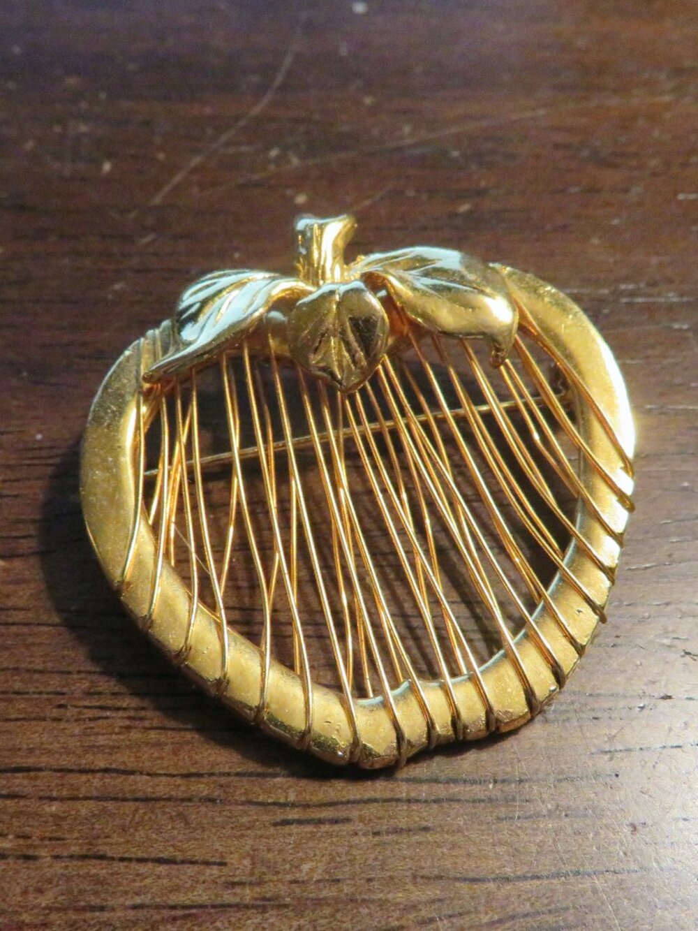 Vintage Goldtone 1.75" x 1.5" Apple Brooch Pin